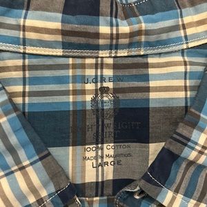 Men’s Large J Crew Lightweight Button-Up shirt.